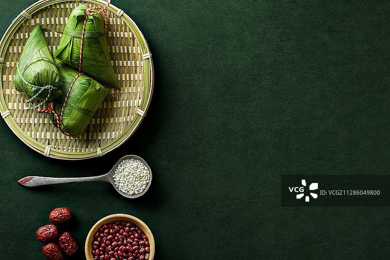 端午节包粽子图片素材