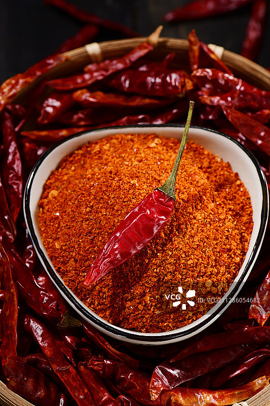 辣椒粉与干辣椒图片素材