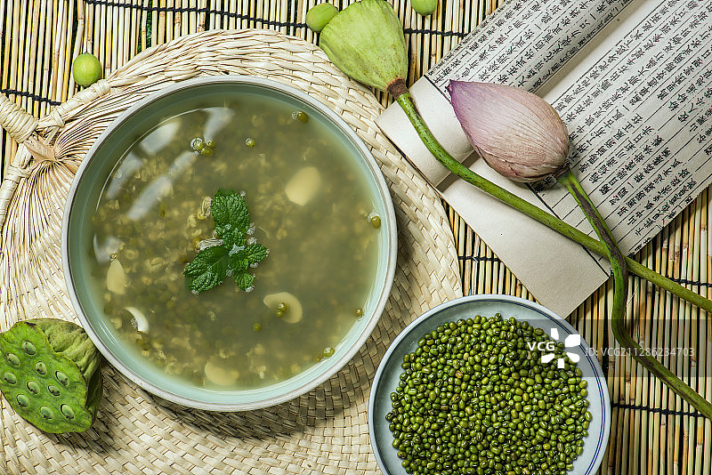 绿豆莲子百合汤图片素材