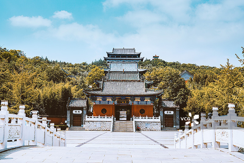 少林下院铁佛寺+江苏省徐州市邳州市铁富镇艾山风景名胜区铁佛寺图片素材