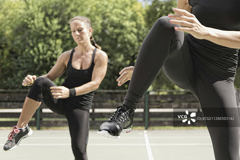 户外团体健身课程图片素材