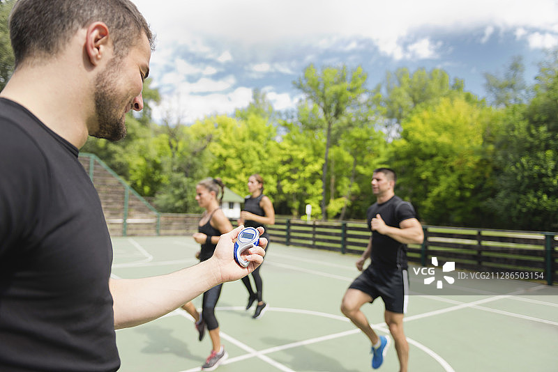 户外团体健身课程图片素材