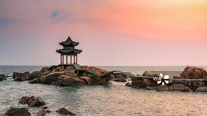 三亚南山小月湾观海亭图片素材