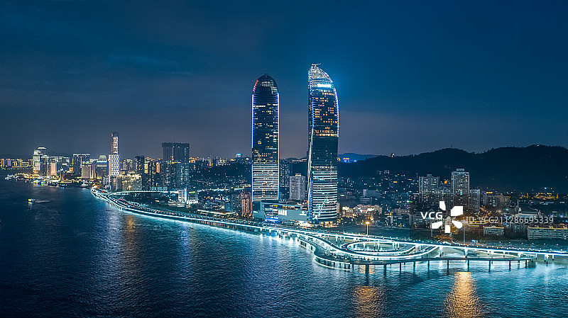 厦门双子塔夜景图片素材