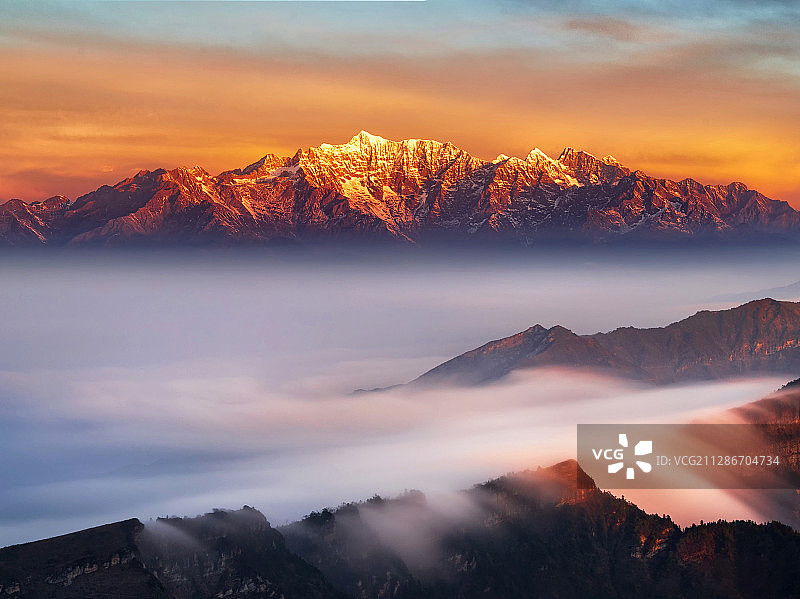 牛背山图片素材