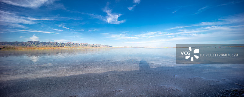 青海省乌兰县茶卡盐湖天空之境图片素材