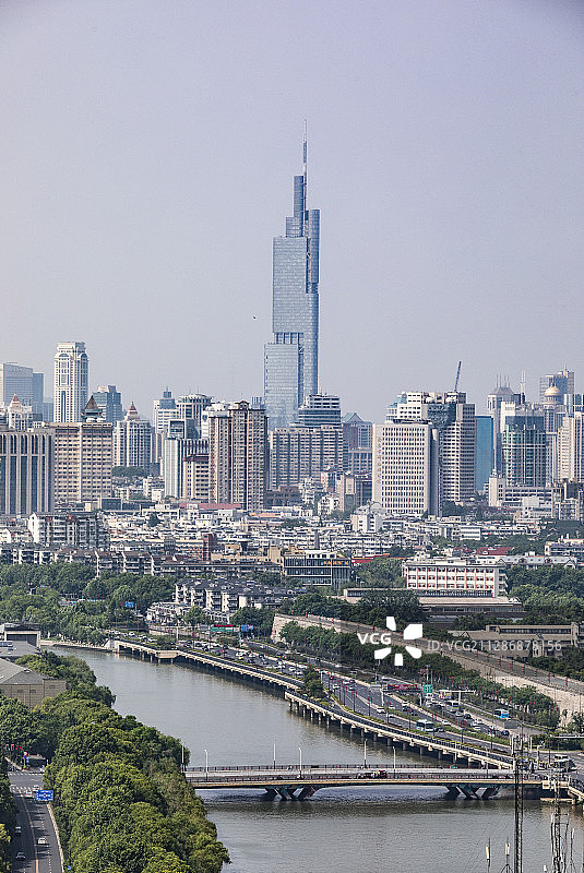 南京紫峰大厦城市车流高架桥全景图片素材