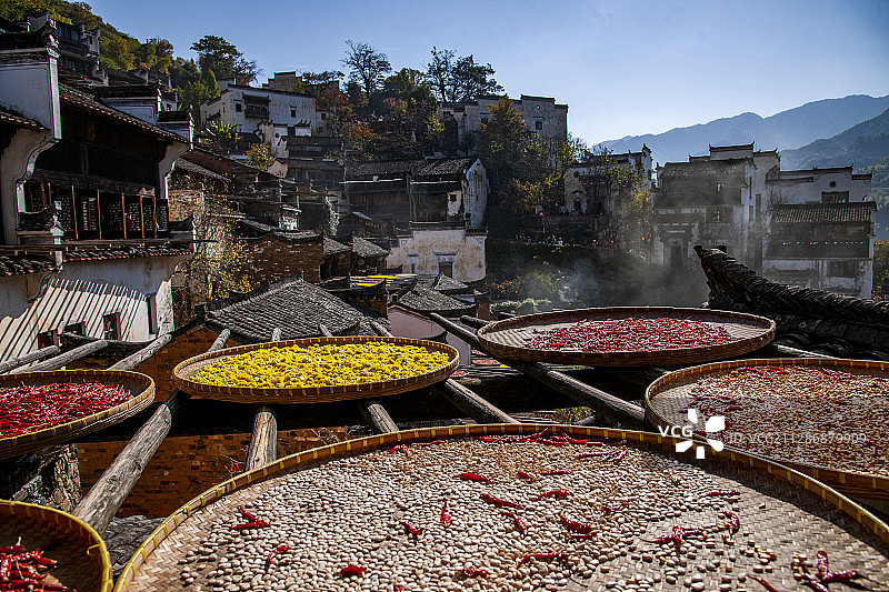 江西婺源县篁岭村晒秋图片素材