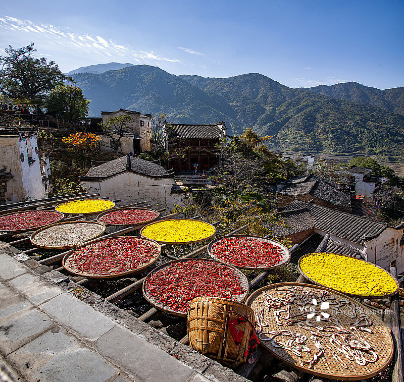 江西婺源县篁岭村晒秋图片素材