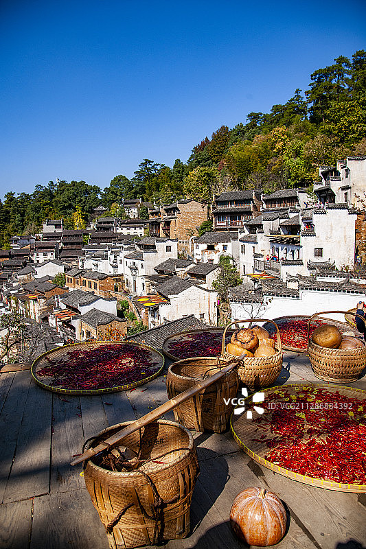 江西婺源县篁岭村晒秋图片素材