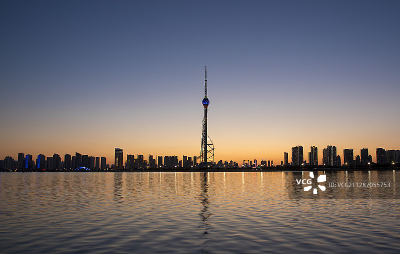 临沂市沂河电视塔地标风景图片素材