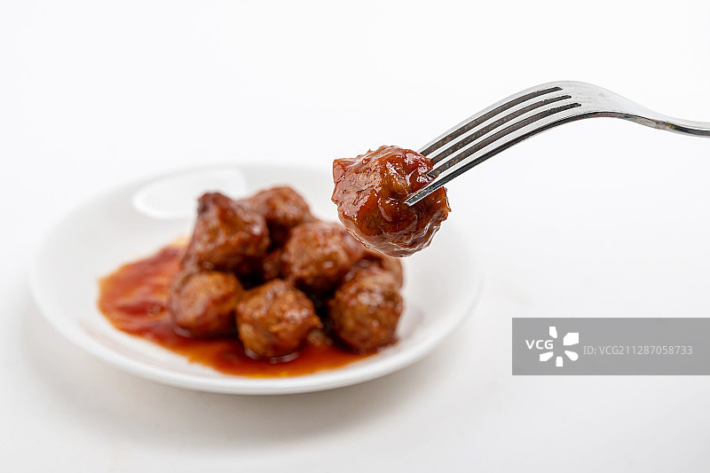 速食产品概念：方便面、午餐肉、罐头鱼图片素材