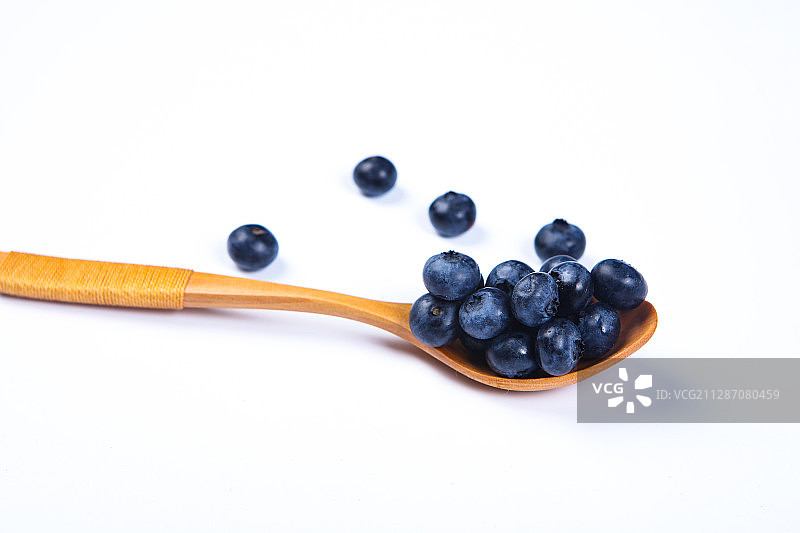 少量蓝莓图片素材