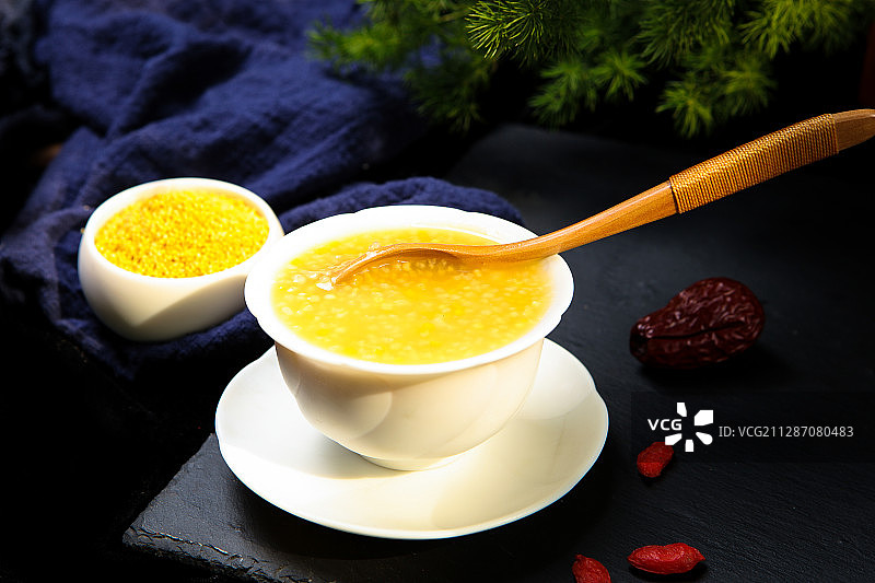 营养美味的小米粥图片素材