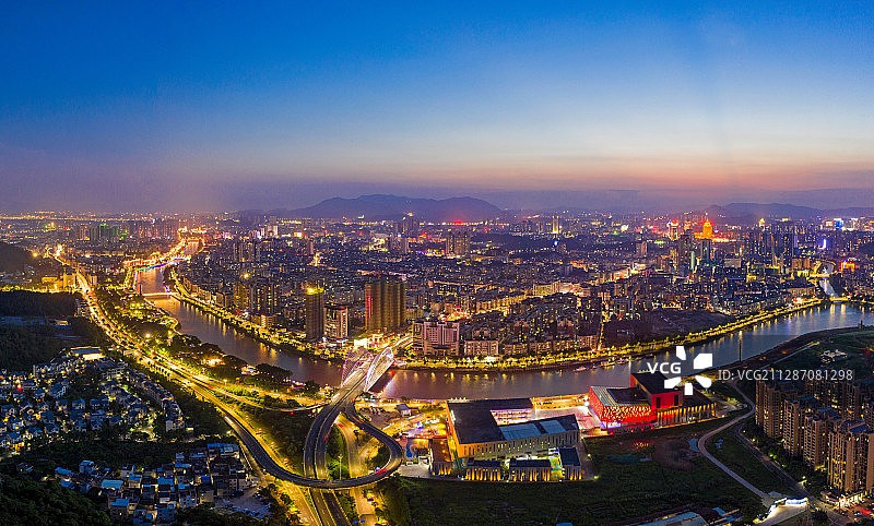 广东省江门市蓬江两岸城市建筑图片素材