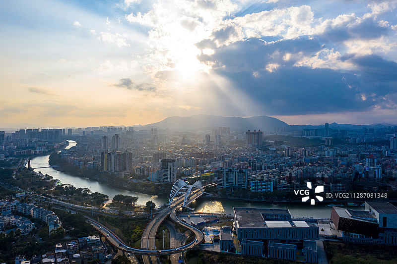 广东省江门市蓬江两岸城市建筑图片素材