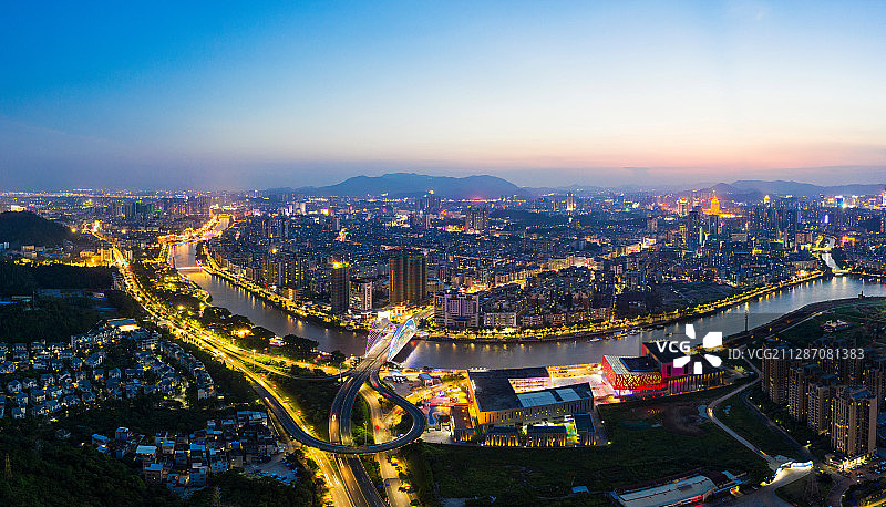 广东省江门市蓬江两岸城市建筑图片素材