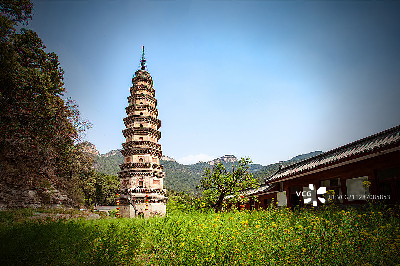 山东省济南市灵岩寺佛塔图片素材