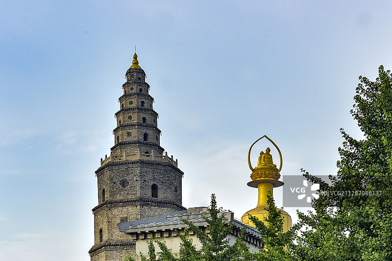 山东省兖州兴隆寺佛塔图片素材