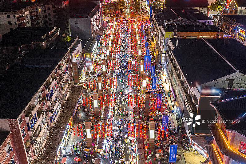 河南洛阳老城十字街夜市航拍全景图片素材