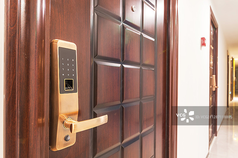 防盗门指纹锁密码锁图片素材