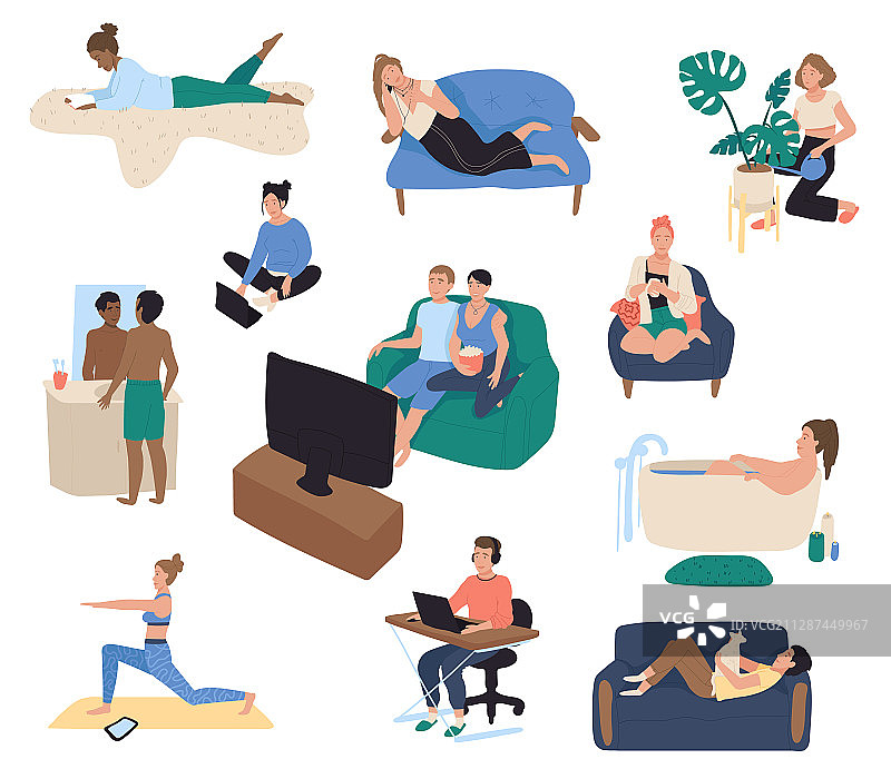 工作后在沙发上休息的居家休闲人群图片素材