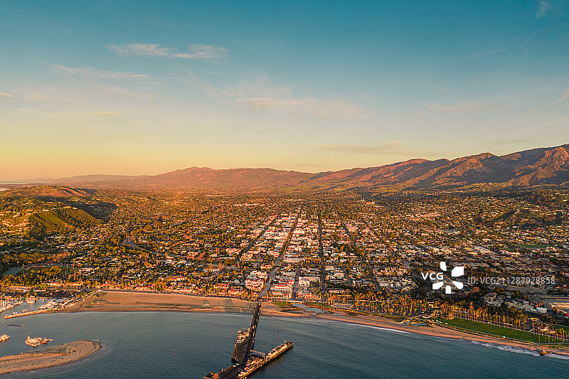 海岛日出航拍景色图片素材