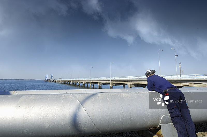 炼油厂燃料管道图片素材