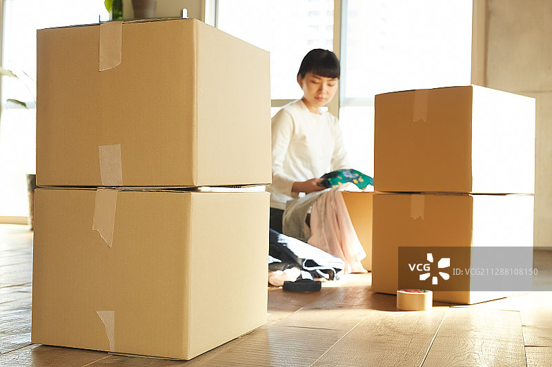 女士的移动瞬间图片素材