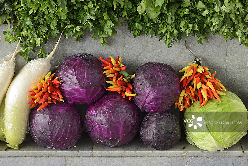 乌兹别克斯坦撒马尔罕锡亚布巴扎蔬菜市场图片素材