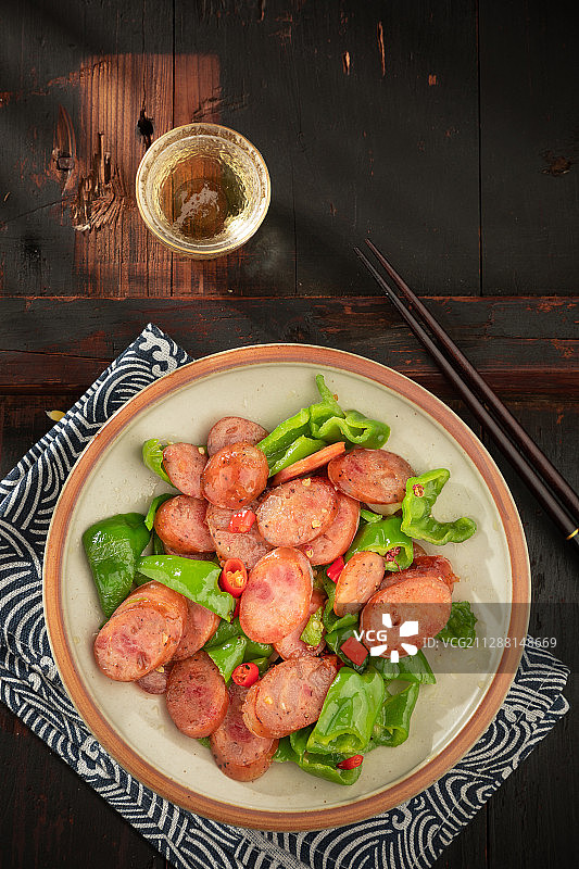 炒香肠图片素材