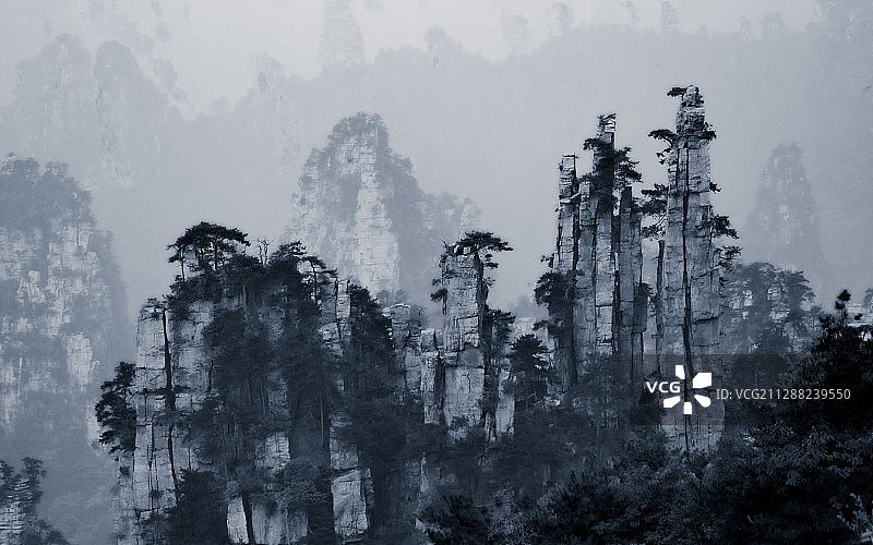 湖南张家界的水墨山水，拍摄于2017年7月30日。图片素材