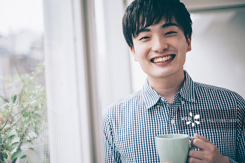 男人休闲下午茶时光图片素材