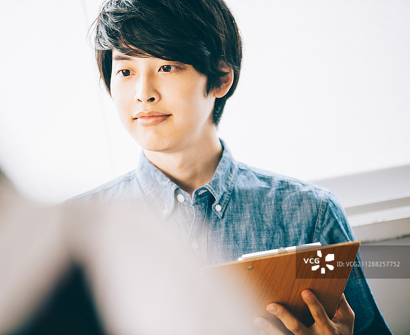 男性兼职测试主管图片素材