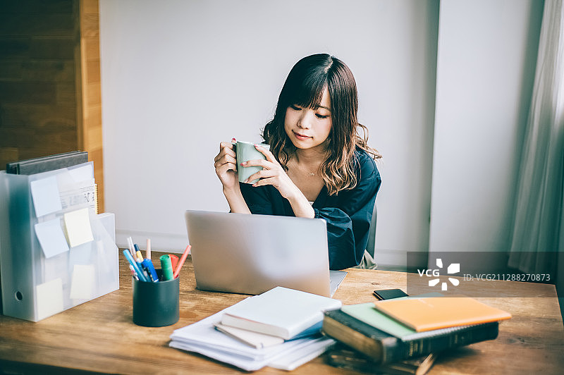 女士商务咖啡图片素材