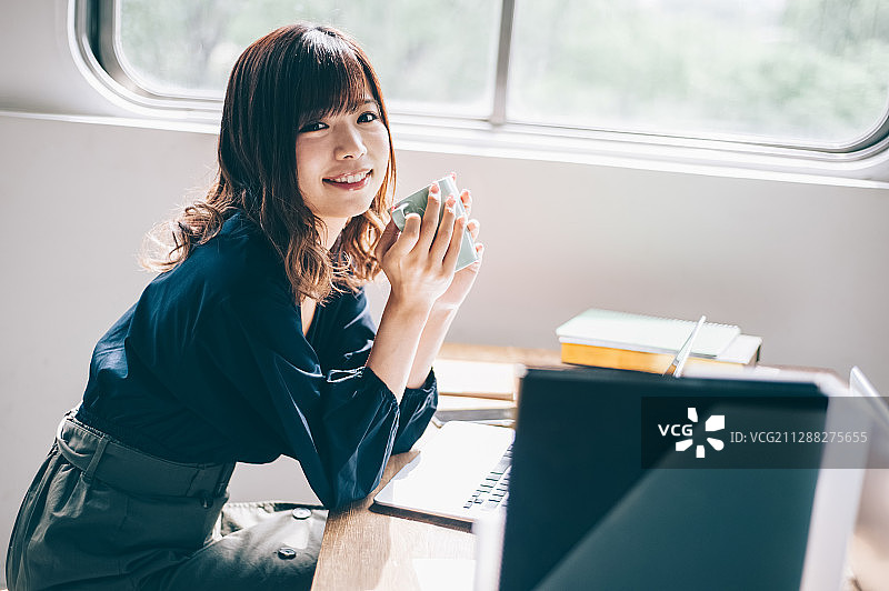 女性商务肖像图片素材