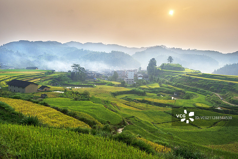 2019年9月17日摄于广东省连山县香坪镇旺洞村图片素材