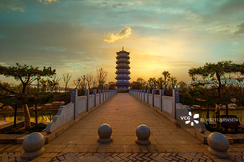 安徽宿州市，萧县岱湖公园，龙辰塔图片素材