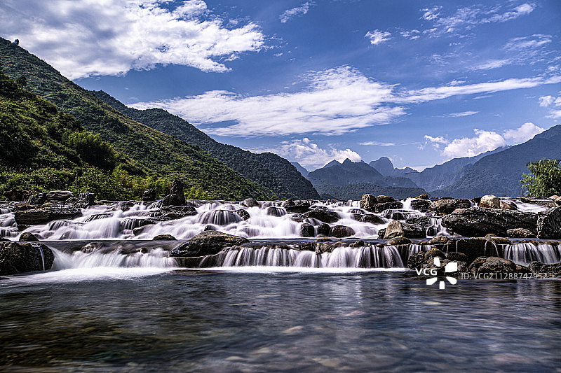 牯牛降图片素材