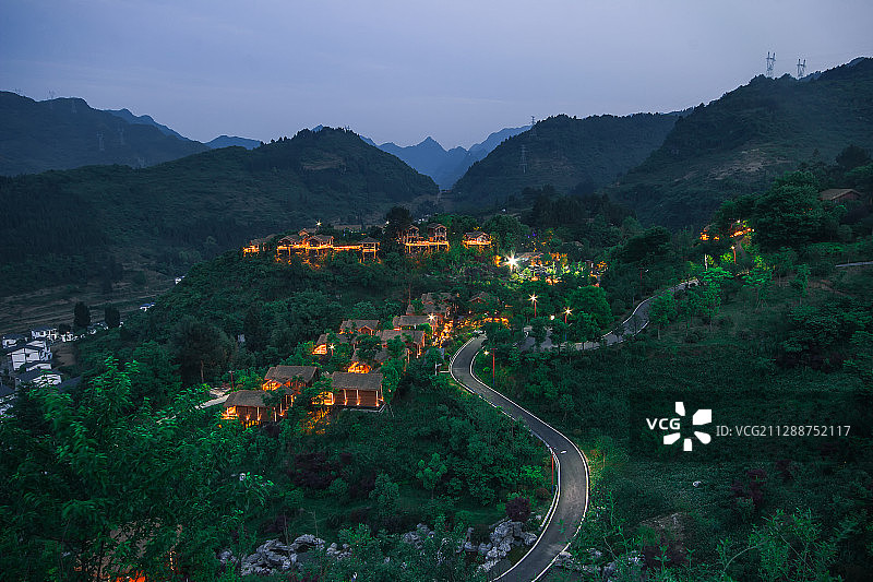 夜色下的民宿图片素材