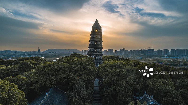 东方斜塔图片素材