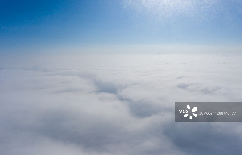 航拍高空云上世界全景图图片素材