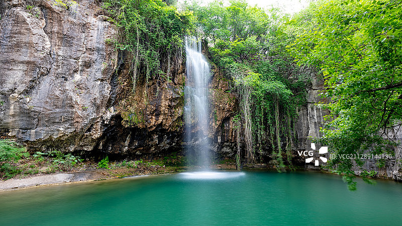 山林瀑布图片素材