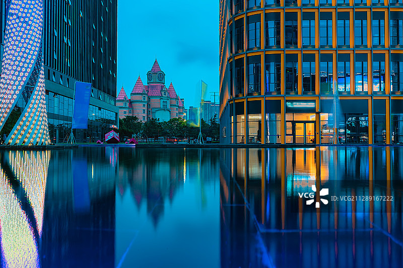湖滨天地夜色+南京九龙湖图片素材