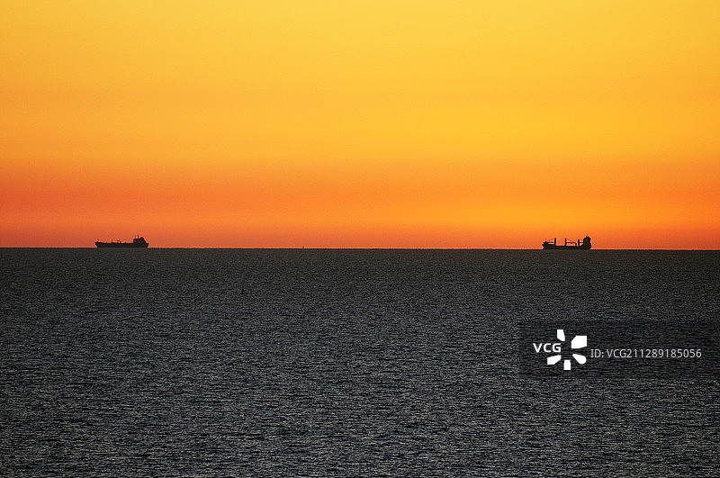 日暮时分的大海图片素材