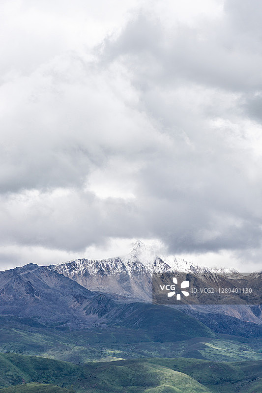 雅拉雪山图片素材