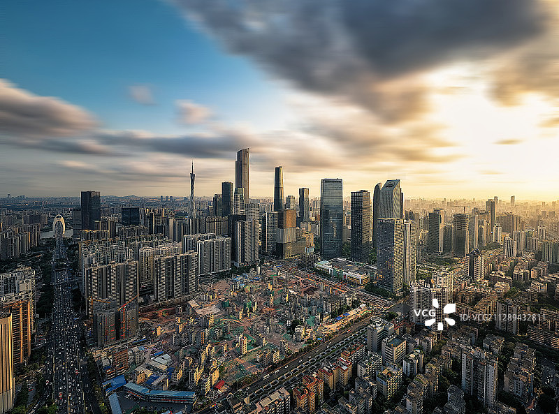 广州天河冼村与珠江新城的日落图片素材