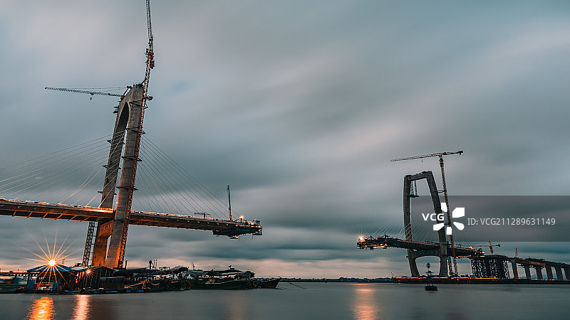 『中国基建，昼夜不止：昼』图片素材