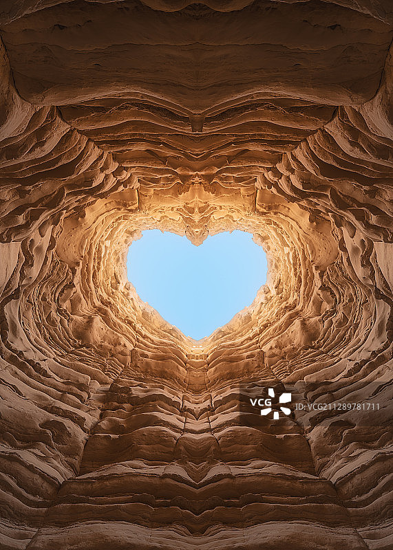 新疆维吾尔自治区哈密市大海道核心区神仙洞风光图片素材