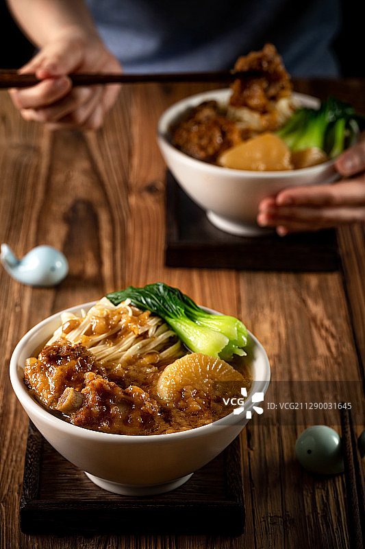 台中庙东排骨酥面图片素材